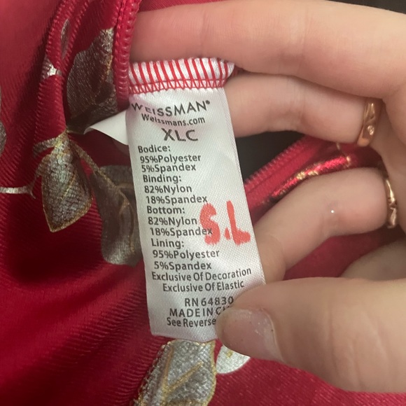 Dance costume - Picture 3 of 3